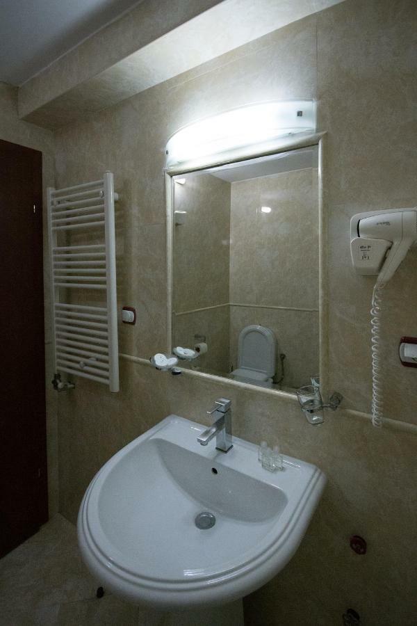 Hotel Nar Gevgelija Ngoại thất bức ảnh